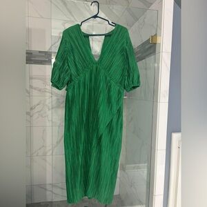 EUC, Anthropologie pleated dress v-neck midi, LP, - perfect for the holidays!